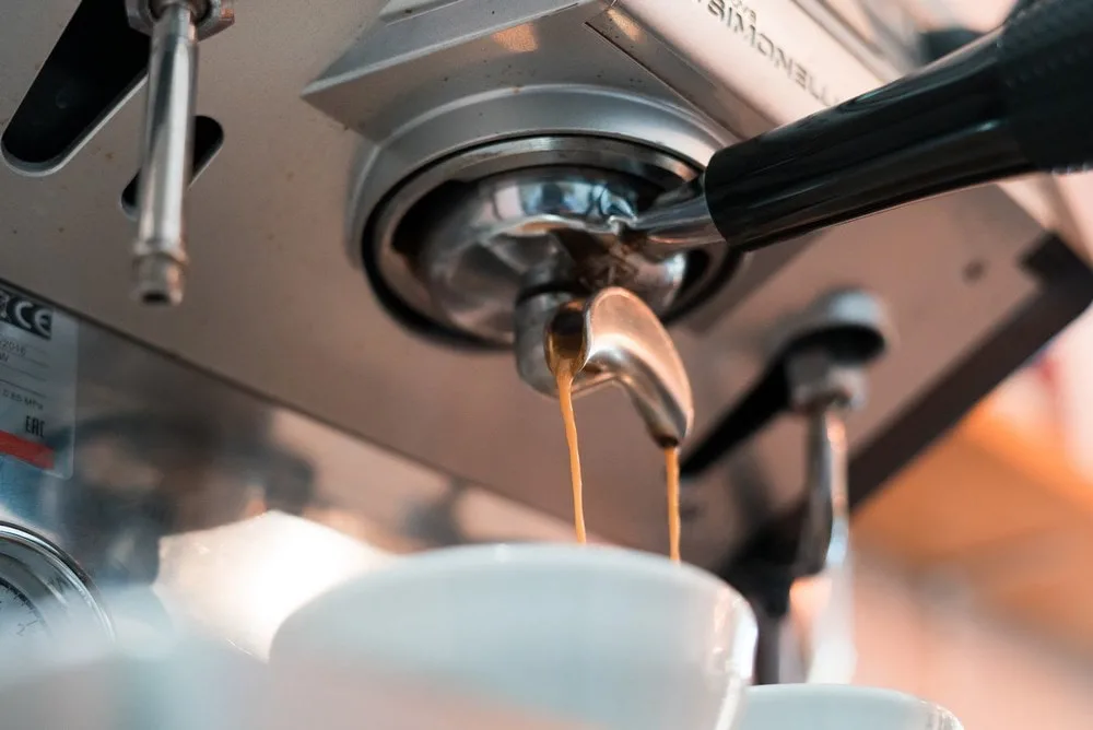 ساحت کرما قهوه با دستگاه اسپرسوساز
